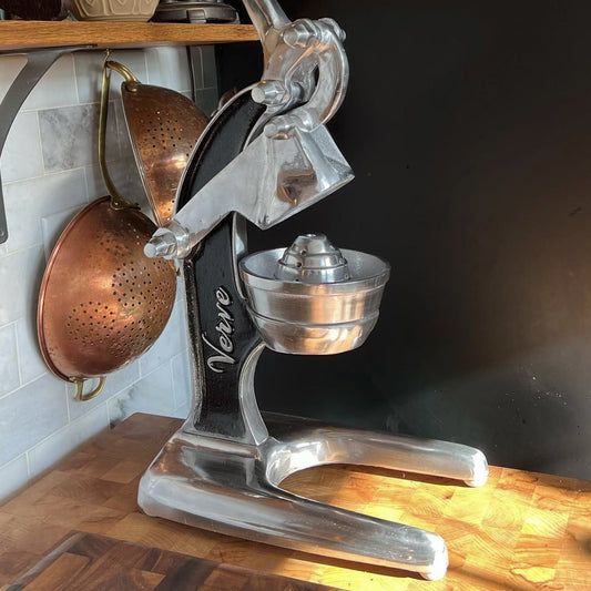 Artisan Citrus Juicer - Large Black