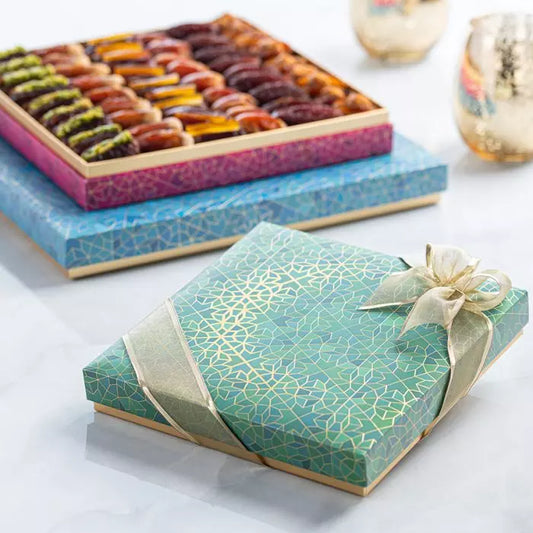 Ramadan Exclusive, Crescent Gift Set Medium Green Filled Dates